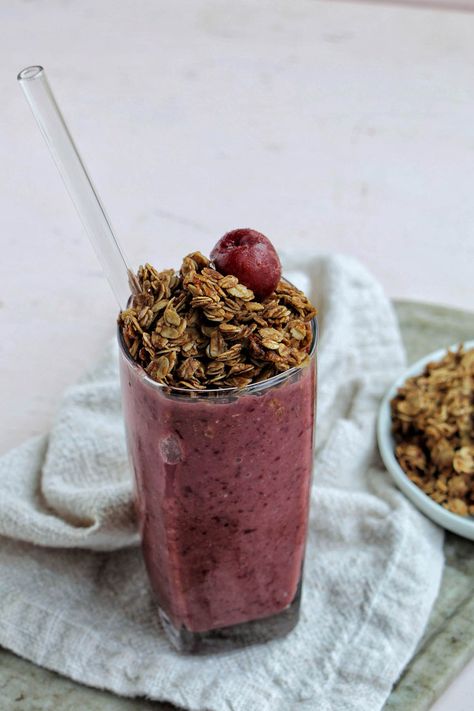 I'm obsessed with adding granola to my smoothie. This granola smoothie is made with a cherry and banana base, then it's topped with chocolate flavored granola. I love this for a quick weekday breakfast. I even like to meal prep the smoothie fruit and granola, then I can just throw everything together before work. Granola Smoothie, Cherry Granola, Smoothie Fruit, Weekday Breakfast, Chocolate Granola, Egg Breakfast, Breakfast Smoothie, Chocolate Cherry, Quick Breakfast