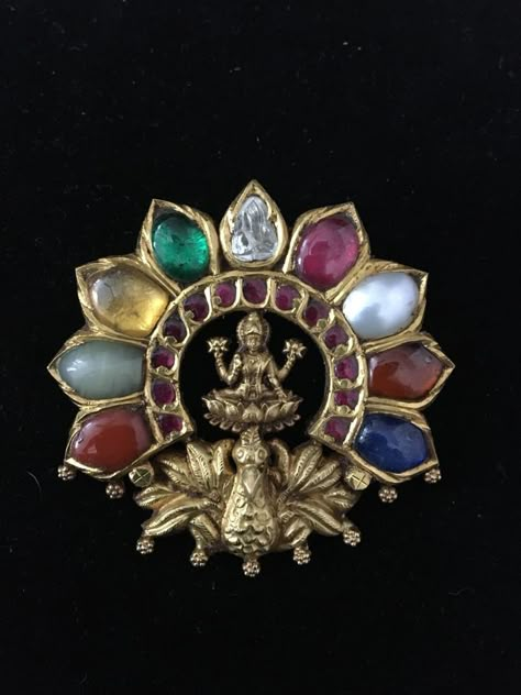 Navarathna Studs, Navarathna Pendant, Antique Temple Jewellery, Navratna Jewellery, Navaratna Jewellery, Antique Gold Locket, Lakshmi Pendant, Kitchen Wardrobe Design, Gold Earrings Indian