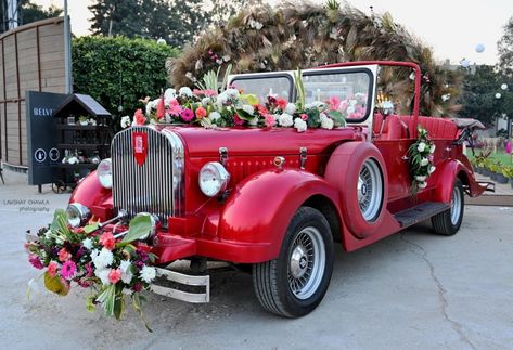 Car For Wedding, Wedding Limo Service, Antique Cars For Sale, Styled Engagement Shoot, Wedding Limo, Vintage Car Wedding, Wedding Car Hire, Wedding Car Decorations, Iconic Weddings