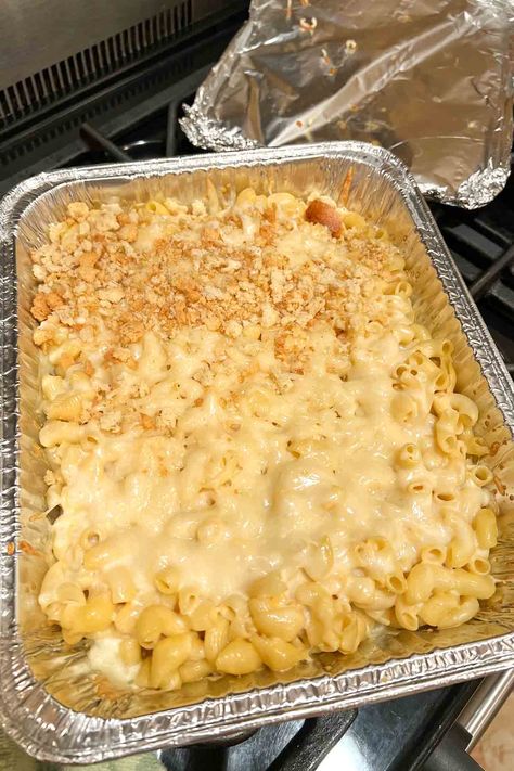 Mac And Cheese Recipe Mexican Mac And Cheese, Easy Mexican Recipes, Easy Mac And Cheese, Cheese Stuffed Shells, Party Tray, Cheese Trays, Croutons Homemade, Baked Mac N Cheese, Baked Macaroni