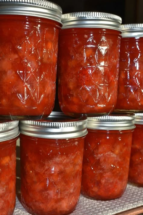 Homemade Strawberry Rhubarb Jam, Rhubarb Preserve Recipes, Easy Strawberry Rhubarb Jam, Strawberry Rhubarb Jam Without Pectin, Rubarbe Recipe Jam, Amish Rhubarb Jam, Strawberry Rhubarb Jam With Pectin, Rhubarb Strawberry Jam, Strawberry Rhubarb Jam Recipe