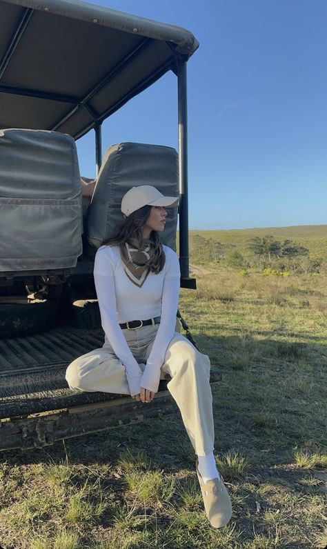 Safari Chic Outfits, Safari Core, Joshua Tree National Park Photography, School Trip Outfit, Safari Outfit Women, Safari Aesthetic, Africa Safari Clothes, Jungle Outfit, Safari Clothes