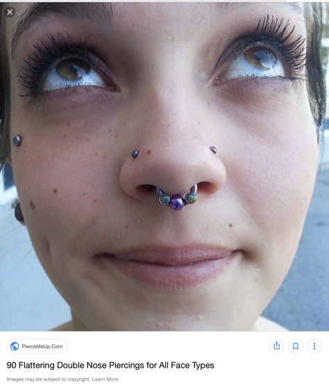 Triple Nose Piercing Double Nostril, Double Nostril Piercing, Upper Lip Piercing, Double Nose Piercing, Black Opal Jewelry, Cute Nose Piercings, Nostril Piercing, Septum Piercings, Tattoo Zeichnungen