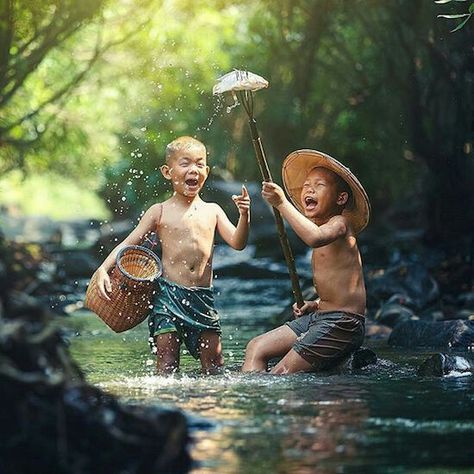 Kids Around The World, We Are The World, World Photography, Village Life, Have A Laugh, People Of The World, 인물 사진, Happy People, Happy Moments