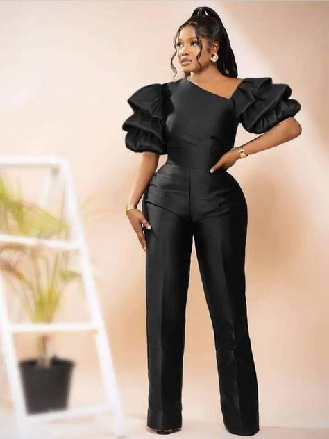 Classy Jumpsuit Outfits, Plain Jumpsuits, Classy Jumpsuit, Mode Kimono, Jumpsuit Elegant, Classy Dress Outfits, Stunning Outfits, Women Formals, One Piece Outfit