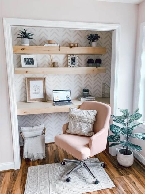 7 + Super Inspiring DIY Home Decor Trends for 2021 + Shopping Guide Spare Bedroom Closets, Cloffice Ideas, Home Office Closet, Closet Office, Corner Office, Guest Room Office, Spare Bedroom, Home Office Space, Decor Trends