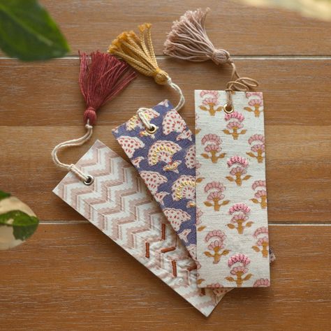 Mops Activities, Decorative Coffee Table, Fabric Bookmarks, Desk Nightstand, Handmade Bookmarks Diy, Lifestyle Images, Bookmarks For Books, Handmade Bookmarks, Tassel Bookmark