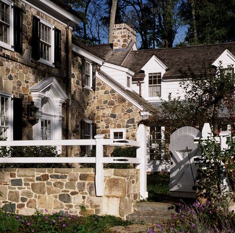 New House - Willistown, PA - traditional - exterior - philadelphia - by Peter Zimmerman Architects  The most perfect rock ever! Stone Farmhouse, Old Stone Houses, American Farmhouse, Primitive Homes, Traditional Exterior, Stone Walls, Stone Cottage, Exterior Stone, Old Stone