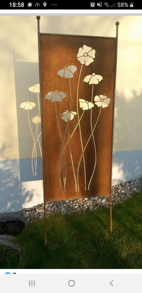 Garden Renovation Ideas, Sheet Metal Art, Compound Wall Design, Laser Cut Panels, Door Gate Design, Lan Can, Metal Garden Art, Fence Decor, Creative Gardening