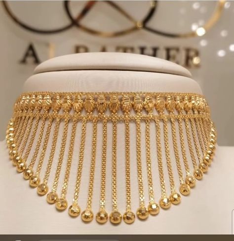 Traditional Gold Choker For Festivals, Dubai Gold Choker Designs, Festive Heavy Gold Choker, Bollywood Style Gold Party Choker, Gold Set Design, Gold Jeweled Bollywood Choker, Dubai Gold Jewelry, Ganesh Pendant, Unique Gold Jewelry Designs