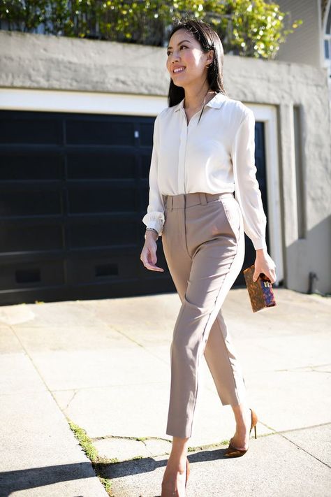 Real Estate Outfits, Real Estate Agent Outfits, Classic Work Outfits, Chique Outfit, Lawyer Fashion, Look Office, Lawyer Outfit, Look Formal, Business Outfits Women