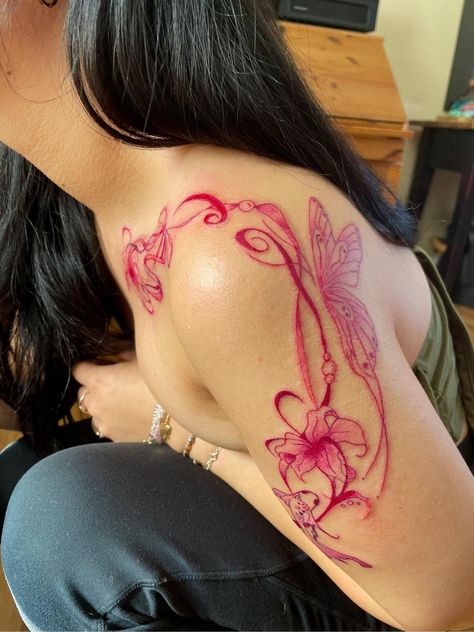 Pink Tattoo On Brown Skin, Shoulder Wrap Tattoo, Shoulder Tattoos For Women Unique, Aura Tattoos, Side Body Tattoos, 24 Tattoo, Woodland Elf, Jewel Tattoo, Pink Tattoo