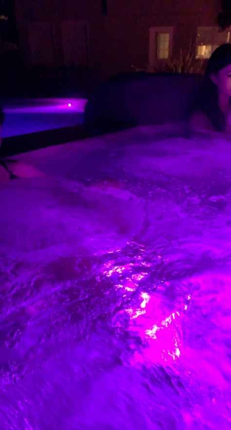 Aesthetic Hot Tub, Hot Tub Aesthetic, Fake Life, Instagram Party, Rich Girl Lifestyle, Photo Insta, Photos Tumblr, Mood Instagram, Night Vibes