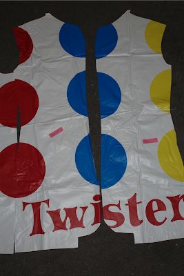 Raincoat Diy, Twister Costume, Twister Board, Twister Game, Vinyl Raincoat, Creative Costumes, Rain Poncho, The Bomb, Trunk Or Treat