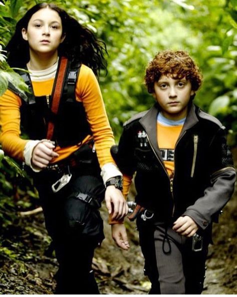 Throwback to Spy Kids Spy Kids Aesthetic, Carmen Spy Kids, Spy Kids Costume, Spy Kids Movie, Spy Kids 2, Spy Outfit, Spy Party, Spy Kids, Movie Couples