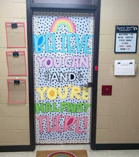 66 Classroom Door Decorations for Back to School 2022 Back To School Classroom Door, Back To School Door Decorations, Classroom Mascot, Back To School Door, Classroom Door Ideas, Classroom Door Decorations, Teacher Door Decorations, Room Parent, Back To School Classroom