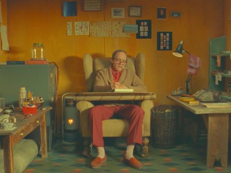 poison, 2023 Wes Anderson Photoshoot, Wes Anderson Stills, Wes Anderson Room, Wes Anderson Characters, Wes Anderson Aesthetic, Anderson Aesthetic, Wes Anderson Inspired, Mom Series, The French Dispatch