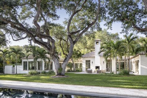 Beach Residence | Ludowici Roof Tile Spanish Colonial Decor, Spanish Colonial Architecture, Spanish Mediterranean Homes, Houses In Costa Rica, Spanish Exterior, Spanish Colonial Homes, Spain Design, Vero Beach Florida, Colonial Architecture