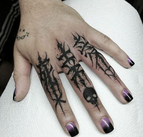 Skull Hand Tattoos For Guys, Skull Hand Tattoos, Hand Tattoos For Guys Ideas, Skull Tattoo Flowers, Gothic Tattoos, Skull Hand Tattoo, Tattoo Neck, Tattoo Flowers, Neck Tattoo For Guys