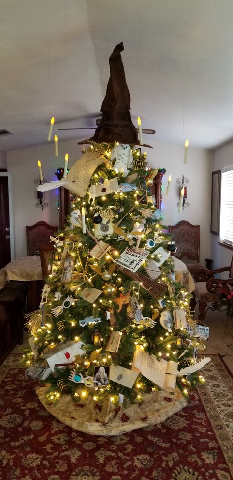 Harry Potter Themed Tree, Harry Potter Trees, Mini Harry Potter Christmas Tree, Reindeer Tree Theme, Harry Potter Inspired Christmas Tree, Harry Potter Decor Christmas, Harry Potter Christmas Tree Decorations, Harry Potter Xmas Decorations, Christmas Decor Ideas Harry Potter