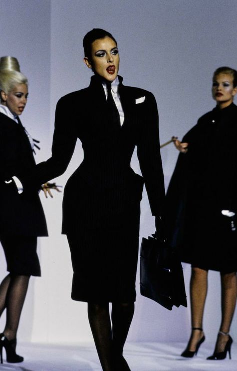 Mugler 90s, Toni Stark, 90s Runway Fashion, Vintage Runway, Beautiful Beach Wedding, 1990s Fashion, Diana Ross, Thierry Mugler, Fashion Aesthetic