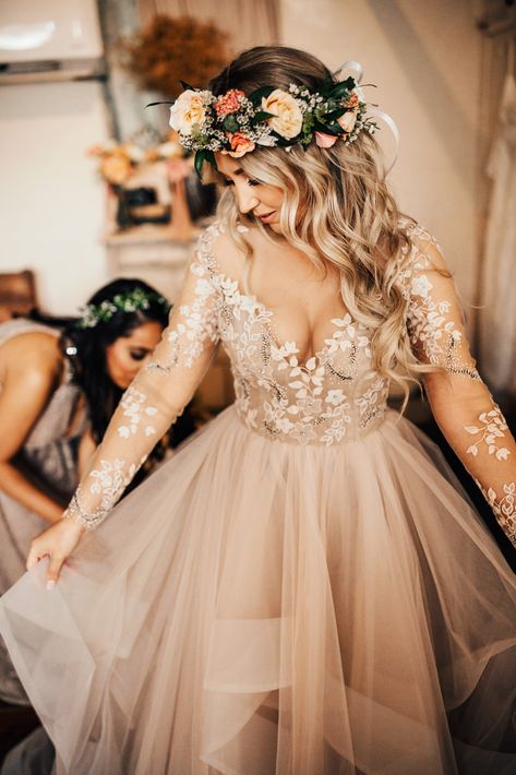 Romantic Blush Wedding Dress, Cream Fall Wedding Dress, Blush Vintage Wedding Dress, Blush Pink Lace Wedding Dress, Rose Gold Boho Wedding Dress, Boho Blush Wedding Dress, Rose Gold Wedding Dress The Bride Blush Pink Vintage Inspired, Boho Wedding Dress Color, Pink Champagne Wedding Dress