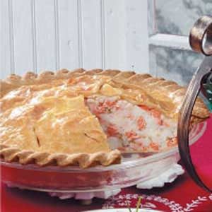 Salmon Pie, Canned Salmon Recipes, French Canadian, Canadian Food, Full Meal Recipes, Special Recipes, Satisfying Food, Seafood Dishes, Salmon Recipes