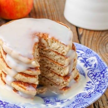 Applesauce Pancakes with Vanilla Syrup Baked Graham Cracker Crust, Applesauce Pancakes, Yeast Dough Recipe, Spiced Applesauce, Raspberry No Bake Cheesecake, No Bake Lemon Cheesecake, Coconut Pancakes, Pancake Toppings, Pumpkin Pie Cheesecake