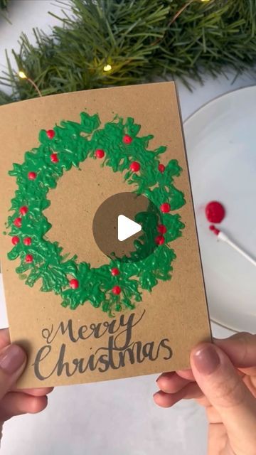 Little Happy Learners | Sophie David on Instagram: "🌲DAY 5 of 5 Homemade Christmas Cards 🌲 Over the course of 5 days we will be sharing 5 different homemade Christmas cards that are easy to replicate and perfect for toddlers and kids to make! Number 5: STRAW WREATH CARD 🎄 We loved making these cards and I love the final outcome! Just a paper straw snipped and then used to print with some paint. They look so lovely 🥰 All 3 of the kiddies enjoyed making these. The boys made them for their teachers and baby girl made them for her nanny and grandads 🥰 #christmas #christmascards #christmascard #greetingscard #greetingscards #bastelnmitkindern #calligraphy #diygreetingcards #diychristmas #diyideas #christmastreeideas #happycrafting #happycrafter" Christmas Card For Toddlers, Christmas Cards Ideas For Kids, Childrens Christmas Card Ideas, Homemade Christmas Card Ideas Easy, Christmas Card Kids Craft, Toddler Christmas Card Ideas, Christmas Card Diy Kids, Christmas Cards To Make With Children, Kids Christmas Cards Handmade