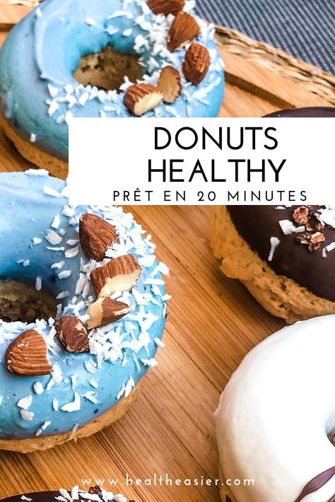 Des Donuts Healthy et prêt en 20 minutes (cuisson comprise) ? C'est possible !  Vous devez ABSOLUMENT tester cette recette !! Patisserie Healthy, Healthy Recipes Smoothies, High Protein Donuts, Protein Donuts Recipe, Recipes Smoothies, Biscuits Diététiques, Blueberry Banana Bread, Dessert Healthy, Healthy Donuts