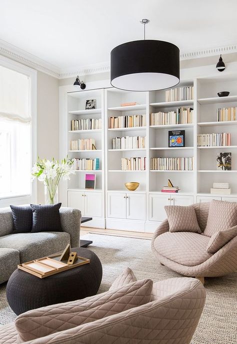 Inspiration for our New Home - Fashionable Hostess Beautiful Home Library, Home Library Rooms, Bookshelves In Living Room, Home Library Design, Contemporary Apartment, Home Libraries, New York Apartment, A Living Room, Home Library