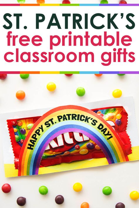 St. Patrick's Day Rainbow Treat Bags (Free Printable) Leprechaun Bait Free Printable, Skittles Gift, St Patrick’s Day Classroom Treats, St Patrick’s Day Treat Bags, St Patrick’s Day Class Gifts, St Patrick’s Day Prizes, St Patricks Printables, Rainbow Skittles, Skittles Rainbow