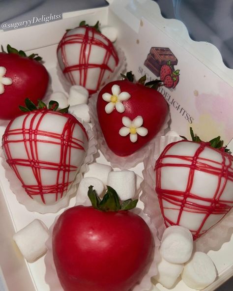 This gives me picnic vibes 🌤️😍🍓🥢 #picnicvibes #explore #explorepagee #strawberries #chocolatecoveredstrawberries #treatmaker #stillabeginner #smallbusiness #customorder Strawberry Ideas, Picnic Vibes, Strawberry Gifts, Chocolate Strawberries, Chocolate Covered Strawberries, Strawberries, Give It To Me, Cowboy, Quick Saves