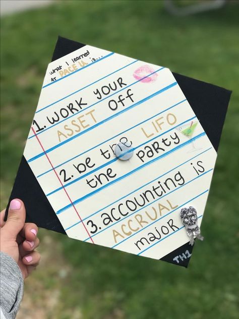 Accounting Graduation Cap, Accounting Quotes Inspiration, Funny Graduation Caps, Creative Graduation Caps, Grad Picture Ideas, Pictures Graduation, College Grad Party, Nurse Graduation Cap, College Grad Cap Ideas