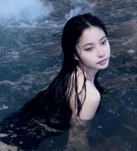 Water Aesthetic, Girl In Water, Water Drawing, Human Poses Reference, Girl Standing, Aesthetic People, Body Poses, Pose Reference Photo, Cute Poses