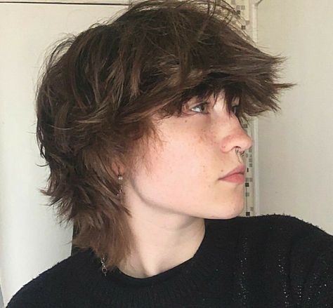 Short Ftm Haircuts, Trans Haircut Ftm Round Face, Ftm Tattoo, Trans Boy Haircut, Ftm Haircut, 90s Hairstyles Short, Ftm Haircuts, Queer Hair, Haircut Parts