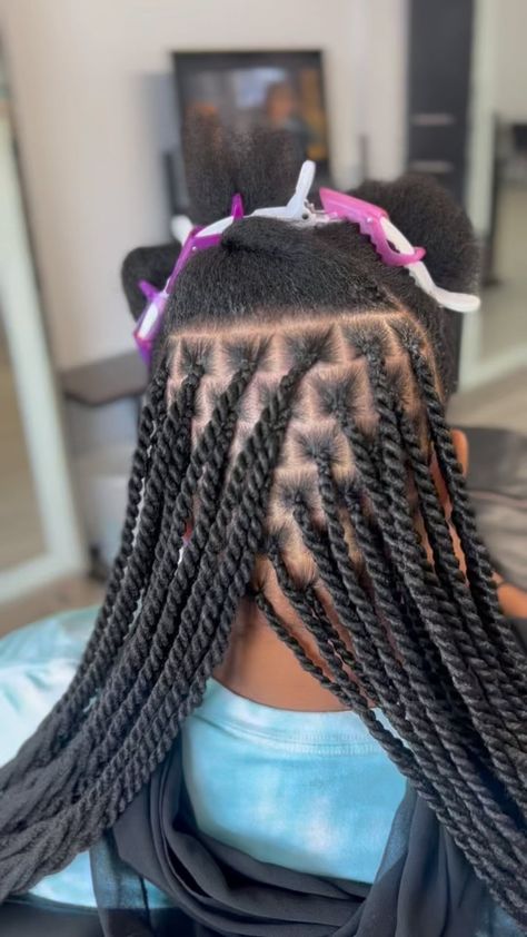 757 KNOTLESS BRAIDS | Medium Senegalese twists midback with a knotless start and hot water curls😍 #757twists #757hair #757braids #757salon #braids #twists… | Instagram Knotless Twist Braids Medium, Knotless Twist Braids Hairstyles, Twist Knotless Braids, Knotless Senegalese Twist, Medium Senegalese Twist, Knotless Twist Braids, Knotless Twists, Water Curls, Medium Twist Braids