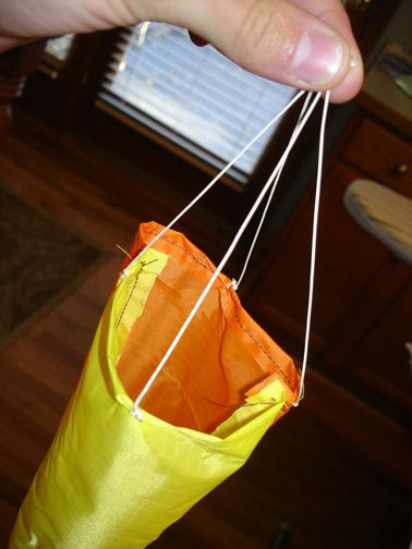 Portable Windsock Diy Wind Sock, Wind Flag, Power Kite, Pringles Can, Weather Predictions, Leaves Falling, Rainy Day Crafts, Weather Instruments, Diy Socks