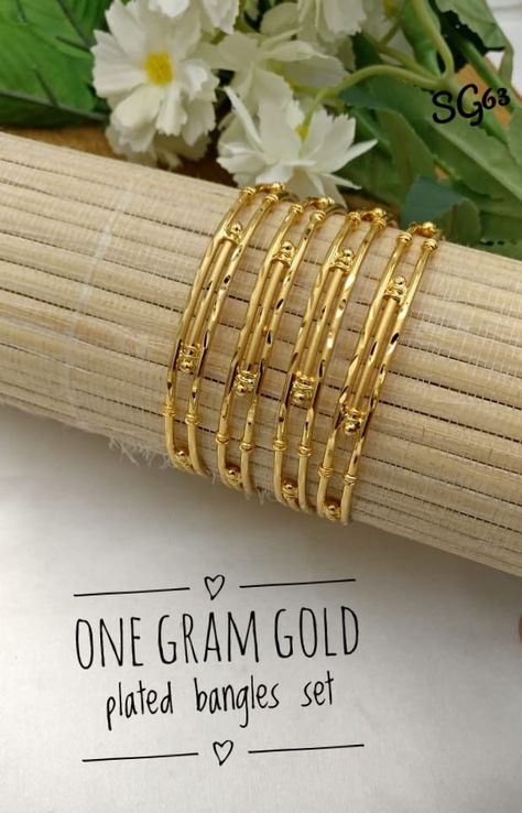 Gold Bangle Watch, Jewellery Patterns, Bangle Design, Wedding Earrings Studs, Gold Bracelet Simple, Gold Jewels Design, Pure Gold Jewellery, Gold Bangles For Women, Gold Jewelry Outfits