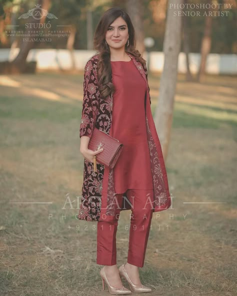 Summer Style Aesthetic, Fashion Designer Aesthetic, Style Outfits Summer, Summer Style Outfits, Summer Fall Outfits, Designer Aesthetic, Aesthetic Summer Outfits, Simple Kurta Designs, Stylish Short Dresses