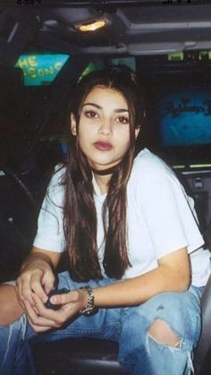 #kimkardashianstyle #90s #90sfashion #90saesthetic Kim Kardashian 2000's, Makeup Burgundy, Young Kim Kardashian, Scary Halloween Makeup, Looks Hip Hop, Estilo Kardashian, 90’s Outfits, Vintage Arcade, Doll Eye Makeup