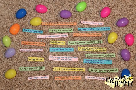 Love Note Easter Eggs: fill plastic eggs with cute sayings, candy and hide them for your significant other to find Boyfriend Easter Basket, Boyfriend Care Package, Apartment Ideas For Couples, Boyfriend Gift Basket, Eggs For Baby, Colored Eggs, Diy Easter Gifts, Easter Quotes, Bunny Painting