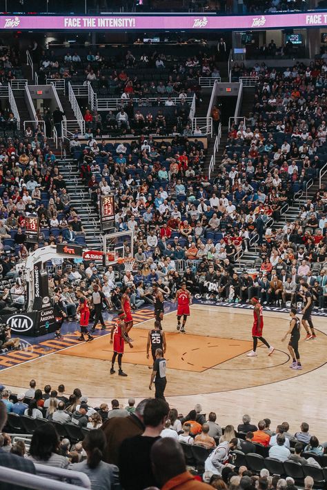 Toronto Raptors Aesthetic, Plumping Lipstick, Cheer Girl, Toronto Raptors, Phoenix Suns, Basketball Team, Basketball Games, 2024 Vision, Basketball Teams