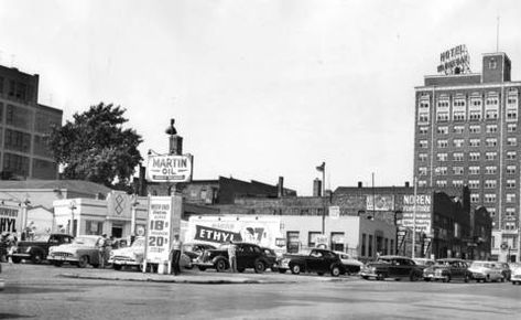 Photo gallery: A history of Waukegan -- Chicago Tribune Waukegan Illinois, Family Heritage, Lake County, Oil Company, Chicago Tribune, Service Station, A Log, Historical Society, Historical Photos