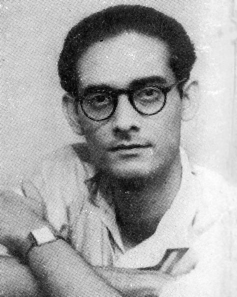 Film History Pics on Instagram: ““If God could sing, he would have a voice like Hemant Kumar’s ” said Salil Choudhury. . Tribute to HEMANT KUMAR on his 100th birth…” Hemant Kumar, Dance Clips, History Pics, Indian Movie, Retro Bollywood, Cute Pics, Indian Cinema, Film Music, Vintage Bollywood