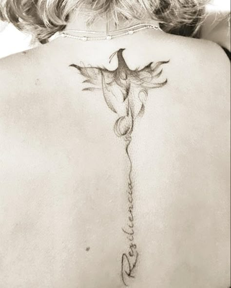 Phoenix Tatoos Woman Back, Phoenix Spine Tattoos For Women, Phoenix Tatoos Woman, Phoenix Tattoo Feminine Back, Phoenix Spine Tattoo, Phoenix Rising From Ashes Tattoo Women, Small Phoenix Tattoos For Women, Simple Phoenix Tattoo Feminine, Phoenix Tattoo Design Feminine