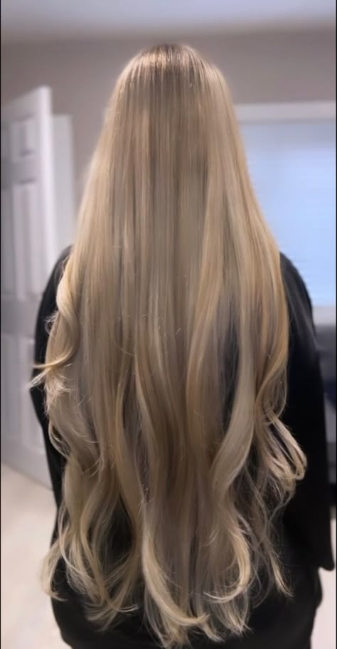 Long Thick Blonde Hair Natural, Waist Length Hair Blonde, Healthy Dark Blonde Hair, Light Champagne Blonde Hair, Low Maintenance Haircut For Long Hair, Long Healthy Hair Aesthetic Blonde, Natural Blonde Long Hair, Long Sandy Blonde Hair, Blonde Creamy Hair