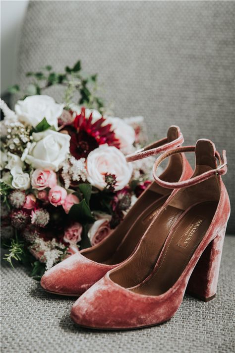 Bohemian Wedding Shoes, Alternative Wedding Shoes, Fall Wedding Shoes, Winter Wedding Shoes, Velvet Block Heels, Pink Wedding Shoes, Perfect Wedding Shoes, Wedding Shoes Bride, Velvet Shoes