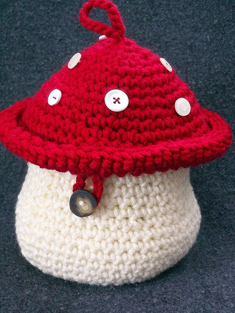 Crochet Mushroom ~ Either the page didn't fully load or the site only includes this image and no tutorial or any text at all lol eb Crochet Mushroom Backpack, Mushroom Hat Crochet, Mushroom Amigurumi, Crochet Fairy, Crochet Mushroom, 자수 디자인, Fun Crochet Projects, Crochet Stuff, Diy Crochet Projects