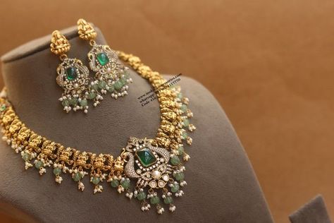 Latest Nakshi Jewellery, Diamond Jewelry Indian, Nakshi Jewellery, Indian Diamond Jewellery, Gold Haram, Bridal Necklace Designs, Diamond Bling, Necklace Ideas, Gold Wedding Jewelry